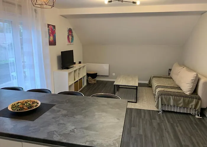 Coquet Appartement Aux Pieds Des Montagnes